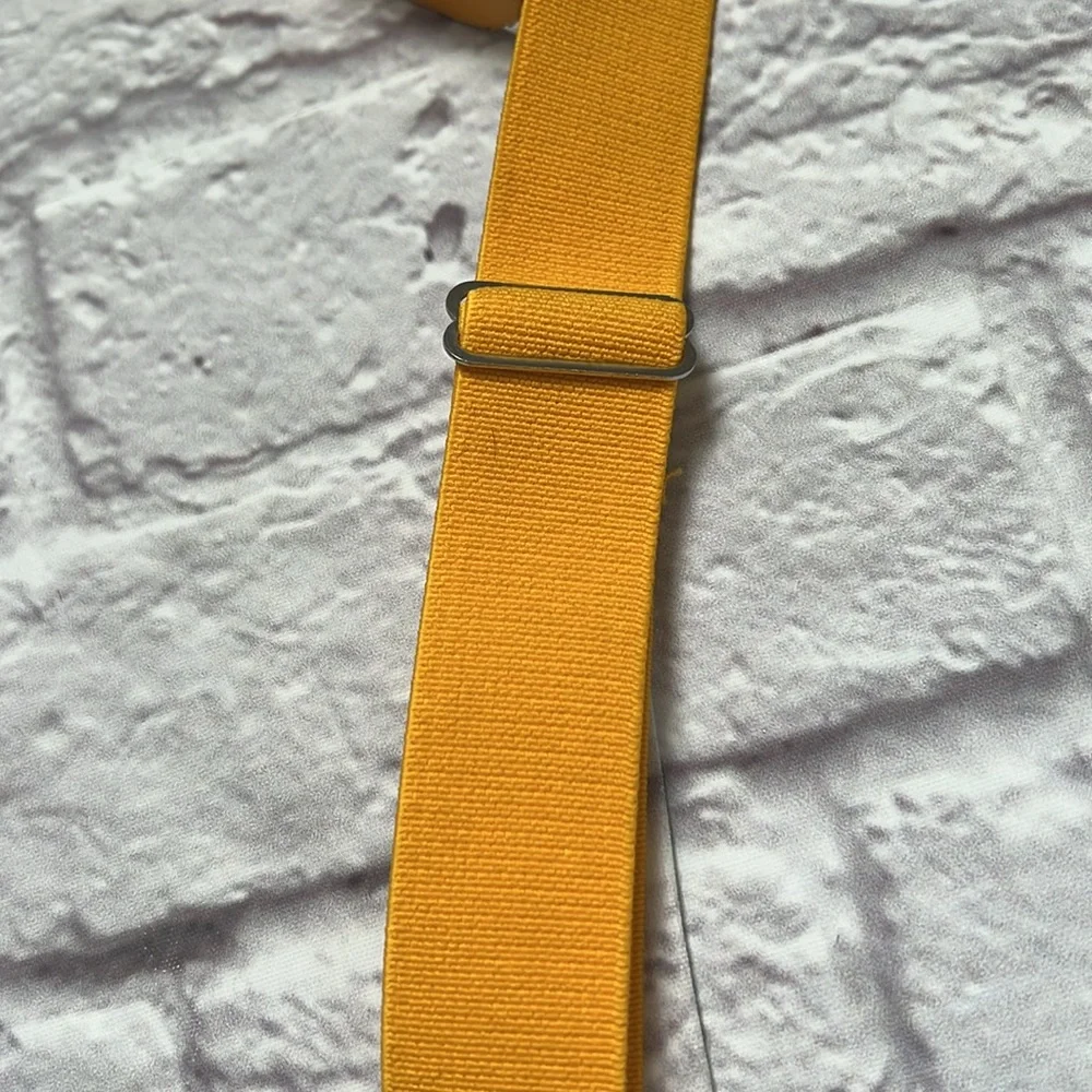 Gold adjustable baseball/softball belt